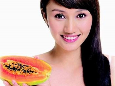 Ăn đu đủ chín thường xuyên có tác dụng kích thích hệ tiêu hóa, giảm bớt các triệu chứng khó tiêu hoặc điều trị táo bón hiệu quả.