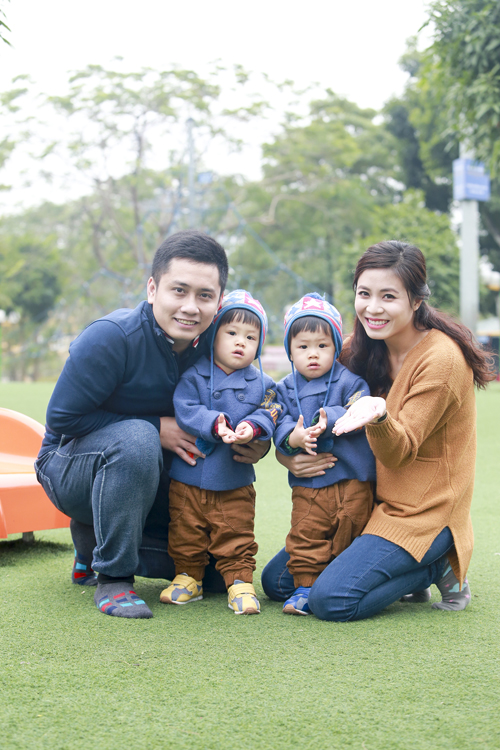Quatrian Shbet link đăng nhập hạnh phúc của MC Hoàng Linh hiện nay đã càng thêm trọn vẹn với sự xuất hiện của hai thiên thần nhỏ. Cặp song sinh là kết tinh tình yêu của nữ MC Chúng tôi là chiến sỹ và ông xã Trung Nghĩa.