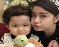 Những hình ảnh ngộ nghĩnh của Trương Quỳnh Anh và con trai