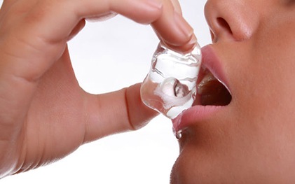 4 công dụng thần kỳ của đá lạnh mọi người nên biết