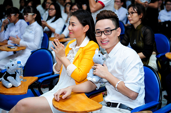 Trong một bài phỏng vấn, Trúc Nhân cho biết anh không hề nhận được sự giúp đỡ nào của 'thầy' những năm qua.