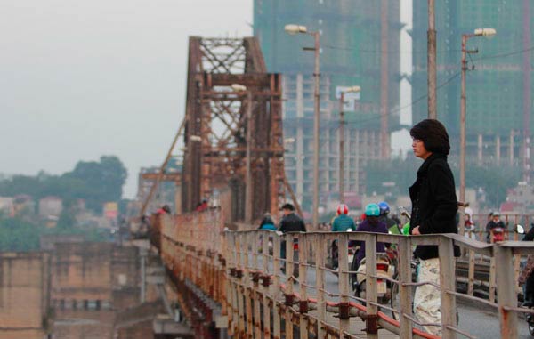 Hiện nay, cây cầu bị xuống cấp một cách trầm trọng, mặc dù hàng năm cầu đều được bảo dưỡng, bảo trì, gia cố.