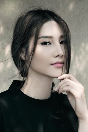 Diễm My với tạo hình lạ lùng trong bộ ảnh mới.