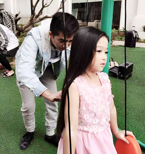 Cô bé là thí sinh nhỏ tuổi nhất cuộc thi Đồ Rê Mí năm 2014 nhưng xuất sắc nhận giải Thí sinh được bình chọn nhiều nhất.