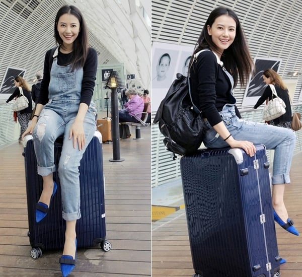 Quần yếm denim bụi bặm kết hợp áo tối màu và giày xanh cobalt khiến Cao Viên Viên trông trẻ hơn tuổi.