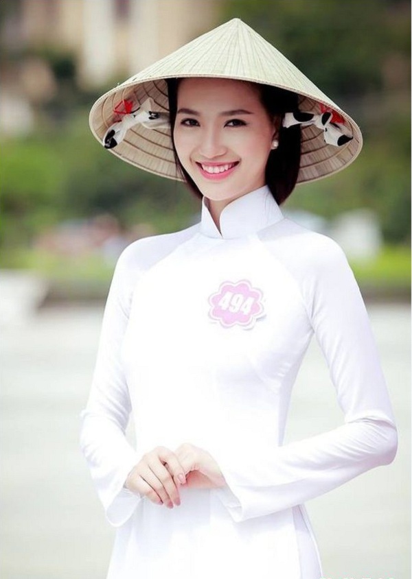 Những hot girl bị nghi Shbet888 tiền thưởng cực khủng thẩm mỹ vì... quá xinh