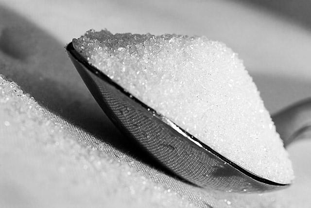 Đường là một loại carbohydrate, có thể dễ dàng bị phân hủy bởi Sh88bet đăng ký miễn phí. Điều này có thể làm cho mức độ đường trong máu dao động, ảnh hưởng đến hoạt động và chức năng của não.