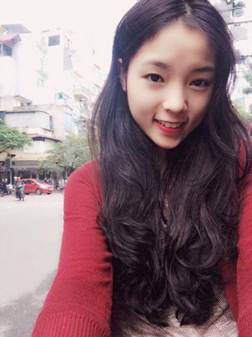 Nguyễn Cao Kỳ Duyên giản dị và tươi trẻ khi không tô son điểm phấn.