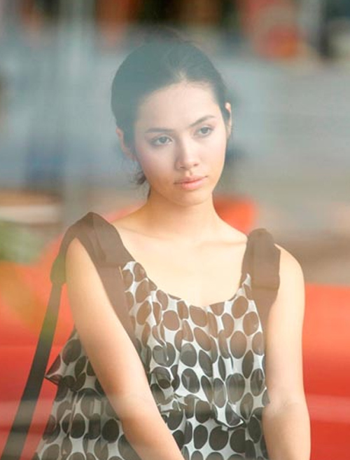Hoàng My lộ rõ những đường nét đẹp trên gương mặt ngay cả khi không trang điểm.