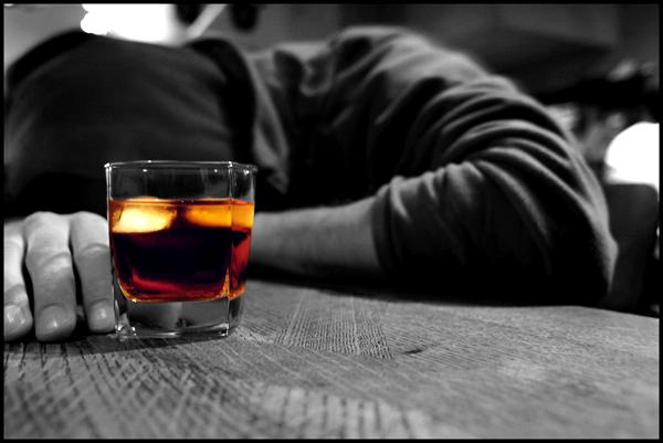 Đúng như cái tên, brain fog là một chứng bệnh rối loạn tâm thần, giống như có một đám mây khiến bạn không thể suy nghĩ rõ ràng, hoặc ghi nhớ bất cứ điều gì.
