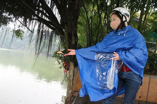 Với người Việt, phóng sinh cả chép hế hiện ước muốn về một năm mới nhiều nhiều hi vọng, nhiều niềm vui và an lành.
