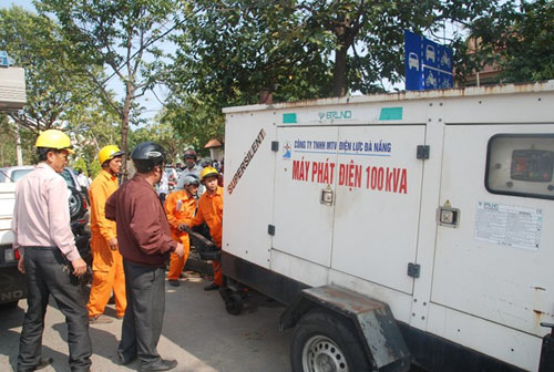 Ngành điện lực Đà Nẵng điều động máy phát điện công suất lớn đến đảm bảo điện cho Shbet111 slot, casino, thể thao, xổ số tổ chức tang lễ.