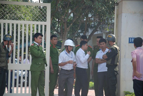Công an Đà Nẵng đã huy động hàng trăm cán bộ, chiến sĩ đến khu vực để bảo đảm an ninh trật tự.