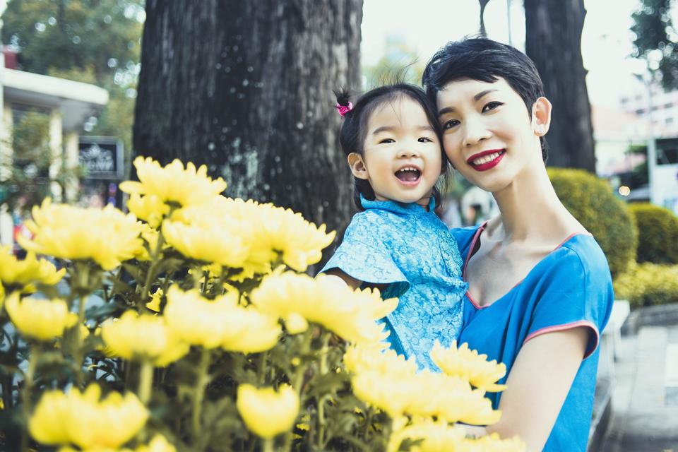 Hai mẹ con thường xuyên chọn những bộ Shbet999 com đăng nhập đôi mỗi khi đi chơi.
