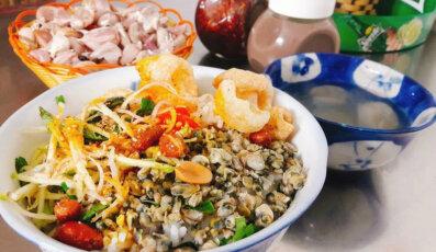 Người đẹp Hàn Quốc diện áo dài trong 'Cô dâu vàng'.