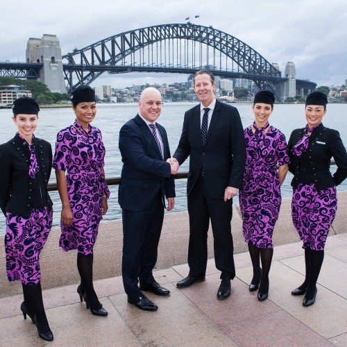 Đồng phục hãng Air New Zealand, New Zealand: Đồng phục cho nữ tiếp viên của hãng giống váy đi chơi hơn là Shbet999 com đăng nhập làm việc. Bộ đồng phục này không có chút gì là thanh lịch và chuyên nghiệp cả.