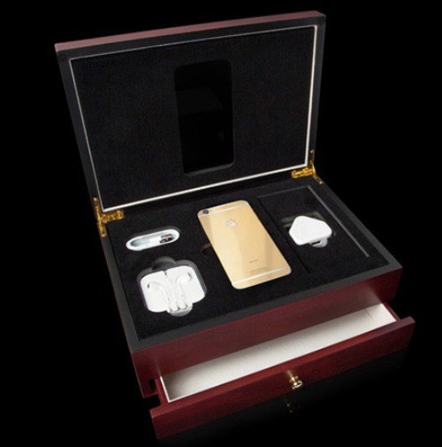 iPhone 6 phiên bản đặc biệt Diamond Ecstasy Limited Edition để làm quà tặng ngày 8/3 với mức giá mỗi chiếc là 2,3 triệu bảng Anh (khoảng 75 tỷ đồng).