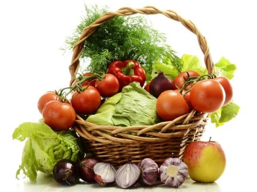 Rau quả là một trong những biện pháp khắc phục và không hề tốn kém để ngăn ngừa sâu răng. Trong loại thực phẩm này có chứa rất nhiều chất xơ, giúp tiết ra nước bọt và khoáng chất chống sâu răng.
