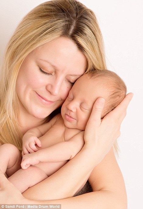 Ngắm nhìn các thiên thần nhỏ ngủ ngoan là niềm hạnh phúc vô bờ bến của bất kì người mẹ nào.