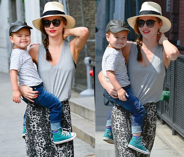 Là một trong những siêu mẫu nổi tiếng nhất thế giới hiện nay, Miranda Kerr luôn là tâm điểm chú ý của cánh săn ảnh và truyền thông.