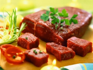 Thịt đỏ. Đối với một số người, ăn thịt đỏ sẽ tiếp thêm sinh lực cho bạn, cung cấp sắt, tăng lượng oxy đi khắp Sh88bet đăng ký miễn phí. Nhung ở một số người khác ăn nhiều thịt đỏ cũng có thể khiến họ khó tiêu, lờ đờ vì buồn ngủ.
