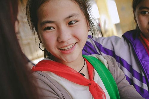 Kiều Ngọc Bích cho biết thêm: 'Mình rất mong cư dân mạng biết đến em ý như một ấn tượng về cô bé người Mông trong sáng xinh đẹp, chứ đừng tìm về gặp cô bé làm phiền Shbet16 chơi game trực tuyến của em ý'.