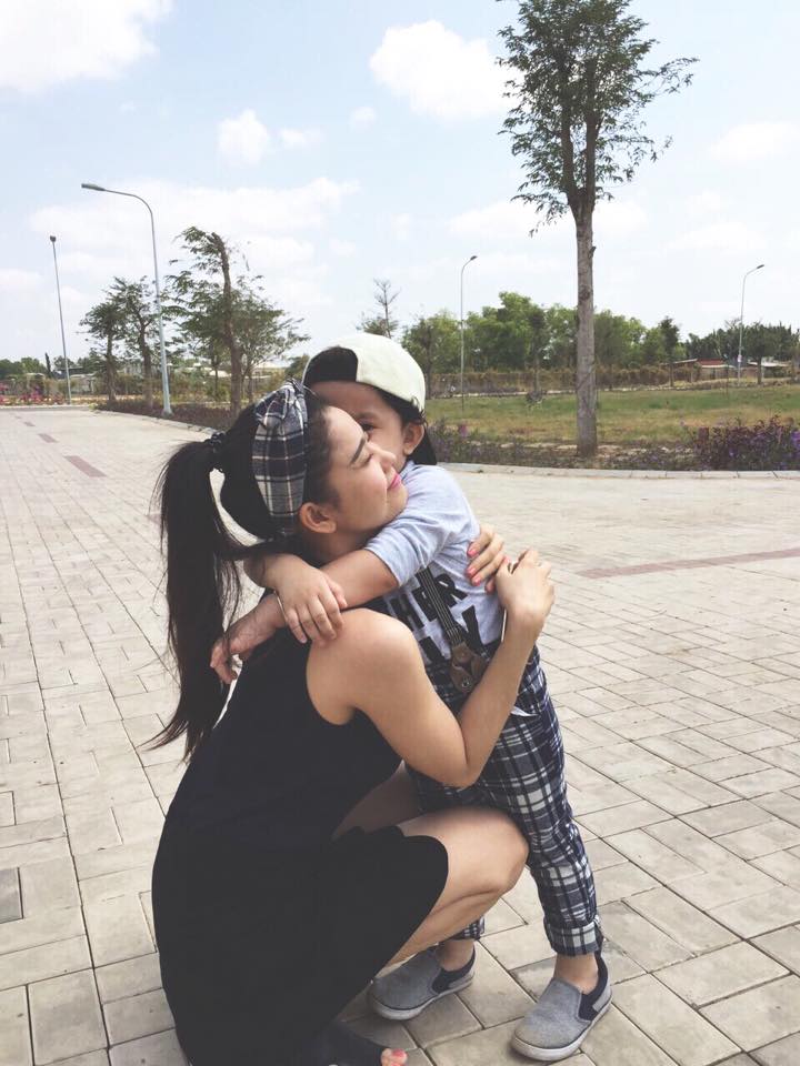 Mới đây, Trương Quỳnh Anh tiếp tục làm fans 'nức lòng' khi chia sẻ hình ảnh đáng yêu của con trai trên trang cá nhân.