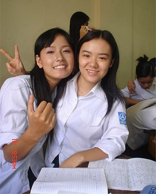 Mai Phương Thúy thời học sinh là một cô bé xinh xắn và đen nhẻm.