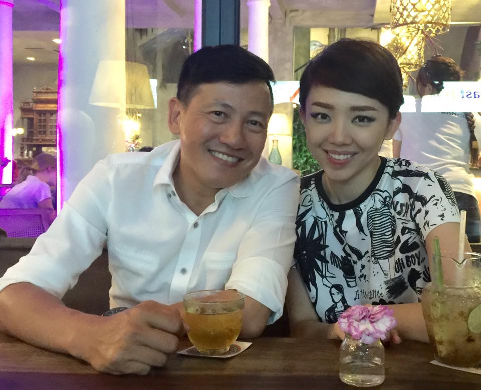 Nghệ sĩ nhiếp ảnh Quốc Huy cho biết ông đã chụp ảnh cho Tóc Tiên từ khi cô 11 tuổi.