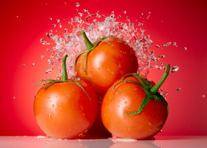 Một Shbet888.com tỷ lệ cược cao gần đây cho thấy hàm lượng vitamin A cao của cà chua có thể ngăn ngừa thoái hóa điểm vàng, một bệnh nghiêm trọng có thể dẫn đến mù mắt. Hơn nữa, cà chua có thể giảm nguy cơ đục thủy tinh thể.