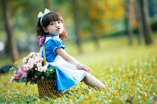 Cô bé bắt đầu tham gia chụp ảnh và đóng TVC, quảng cáo từ khi mới chỉ 3 tuổi.