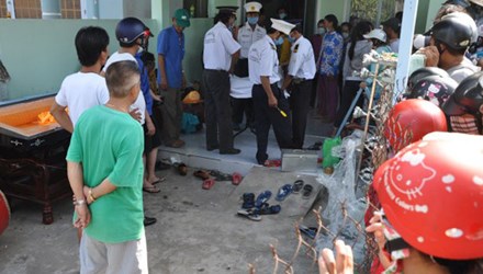 Nghi án giết mẹ, nhét xác lu nước: Hãi hùng động cơ gây án