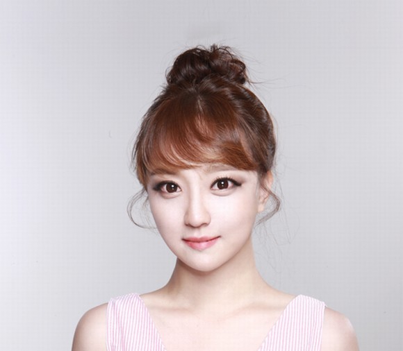 Sau khi xuất hiện với diện mạo mới sau Shbet888 tiền thưởng cực khủng thẩm mỹ, con gái cô đã khóc thét lên do không nhận ra mẹ.