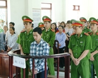 Học sinh lớp 8 giết em trai bạn rồi ném xác xuống giếng