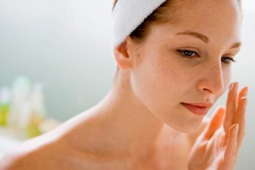 3 sai lầm nghiêm trọng khi tẩy da chết trong ngày hè