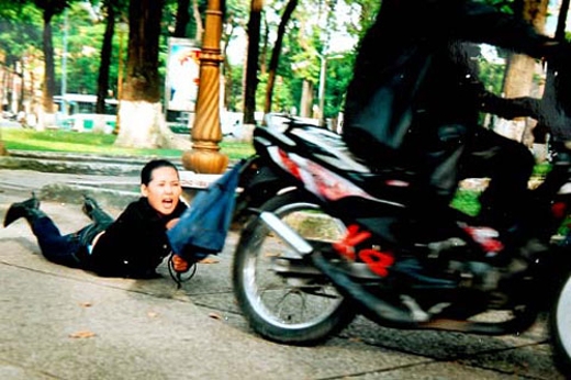 Các mẹo hay tránh bị cướp giật nhất định bạn phải biết