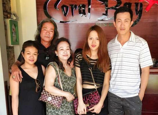Hương Giang Idol đi du lịch cùng gia đình Criss Lai