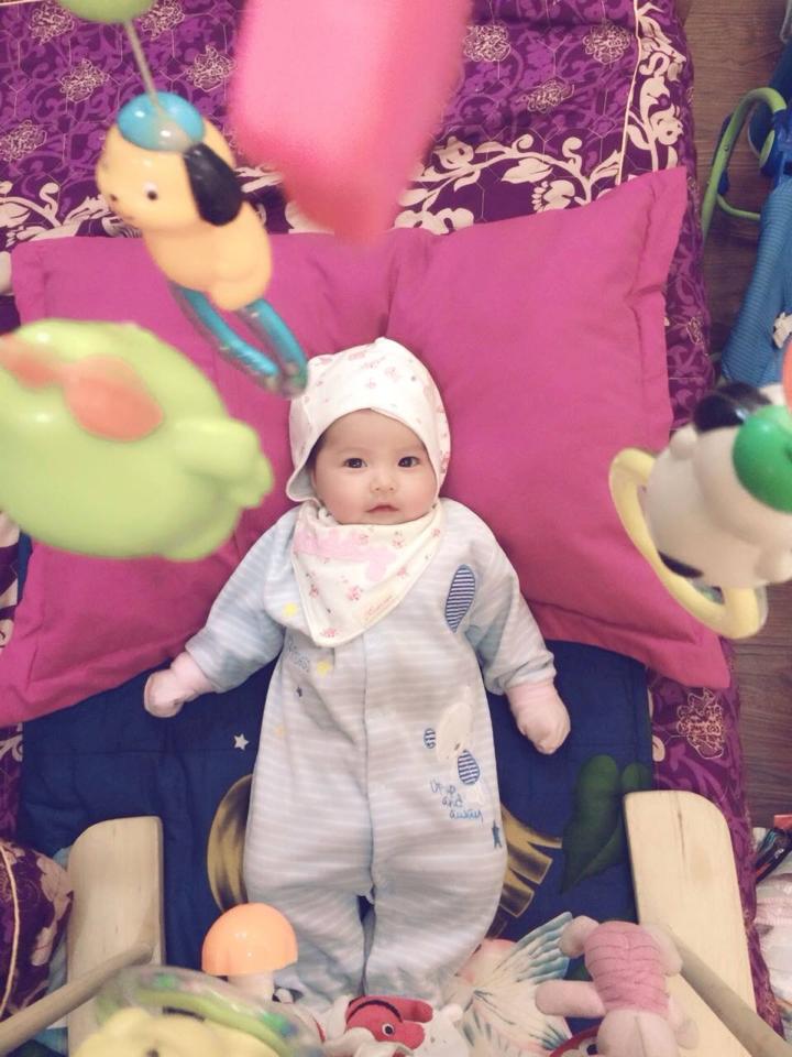 Mai Thỏ sinh baby hồi tháng 11/2014. Công chúa đầu lòng của hot girl hiện nay đã được ba tháng tuổi.