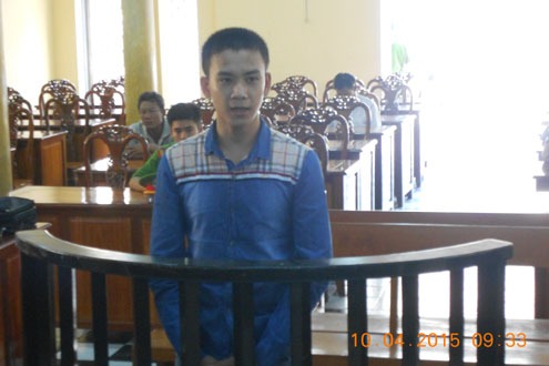Đi ăn cưới, thiếu nữ bị hai thanh niên hiếp dâm