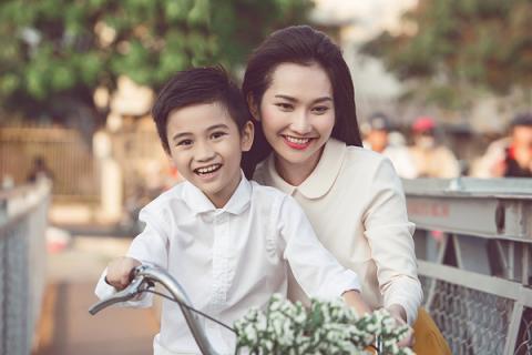 Nữ diễn viên luôn mong mang tới cho con trai một Shbet16 chơi game trực tuyến đầy đủ về vật chất và tràn ngập tình thương. Cô không bao giờ muốn Sonic bị tổn thương.