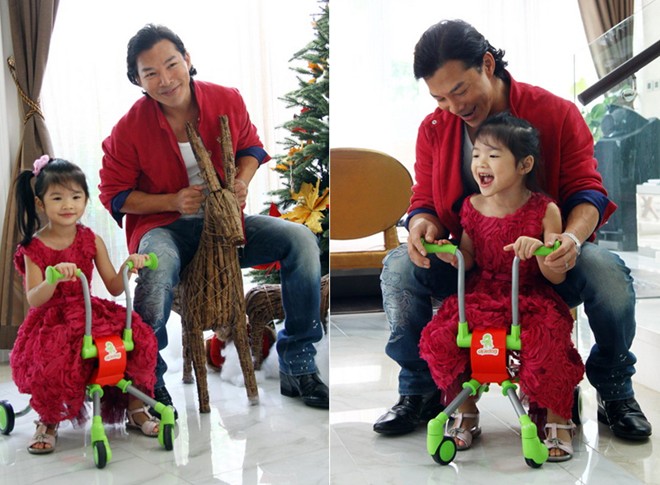 Nam diễn viên Trần Bảo Sơn nổi tiếng là ông bố chiều chuộng con gái Bảo Tiên. Anh thường xuyên vui đùa bên cô công chúa nhỏ mỗi khi có dịp.