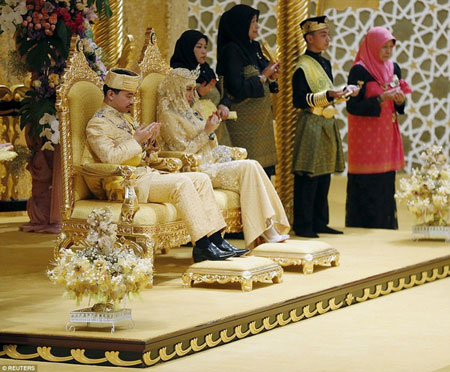 Brunei là 1 trong những quốc gia giàu có nhất trên thế giới với nguồn thu khổng lồ từ dầu khí.