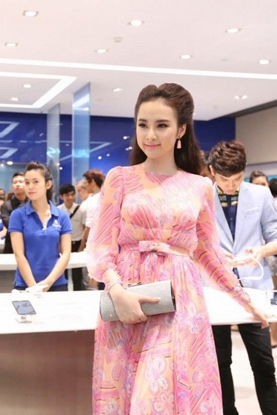 Những Link Vào SHBET88 Mới Nhất của Angela Phương Trinh hút hồn nhiều chàng trai.