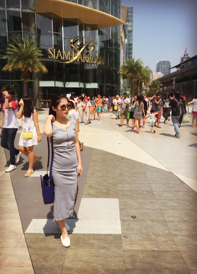 Cô nàng tai tiếng Hương Tràm đang cố hưởng thụ nốt những ngày nghỉ thoải mái tại Thái Lan.