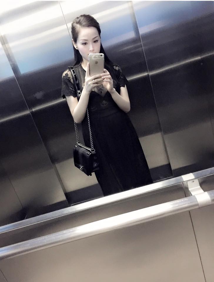 Ngay cả việc mang bầu 3 tháng ở thời điểm lên xe hoa, cựu hot girl xinh đẹp này cũng chọn cách im lặng và công chúng biết thông tin này qua chia sẻ của một người bạn thân của Tâm Tít.