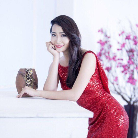 Một người mẫu nữa cũng được Shbet111 slot, casino, thể thao, xổ số loan báo là mất tích 7 ngày qua đã được công an tìm thấy khi đang thực hiện hành vi mua bán dâm trong khách sạn. Cô là Lê Thị Diệu Hiền (SN 1992).