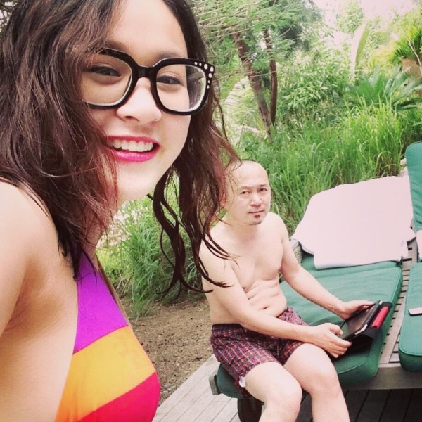 Nghệ sỹ và con gái Thiện Thanh rất tình cảm với nhau.