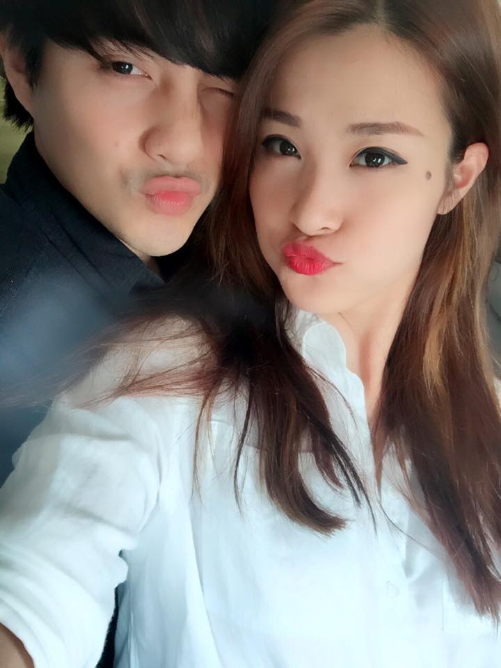 Đông Nhi - Ông Cao Thắng selfie tình tứ.