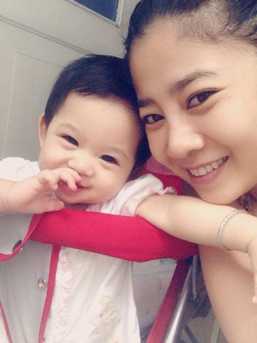 Mai Phương cũng là một bà mẹ đơn thân đầy nghị lực.