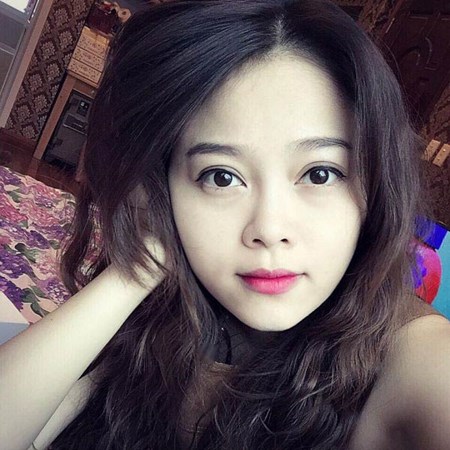 Những bà mẹ gặp nhiều rắc rối vì quá trẻ trung và xinh đẹp